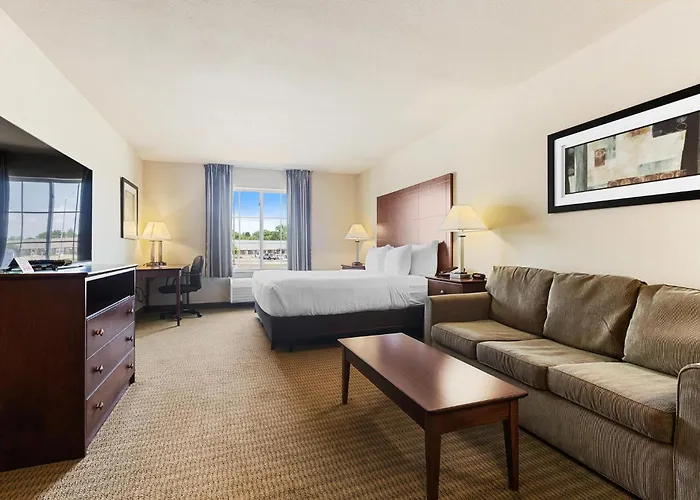 Cobblestone Hotel & Suites - Knoxville