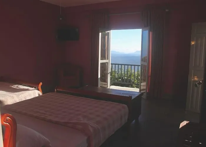 Hotel SkyFall