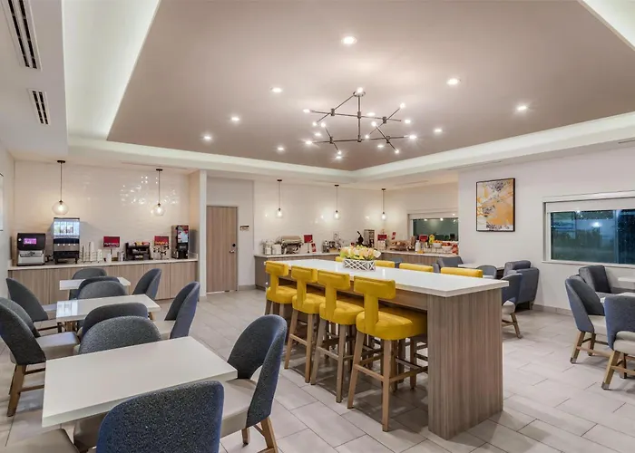 Best Western Plus Mid County
