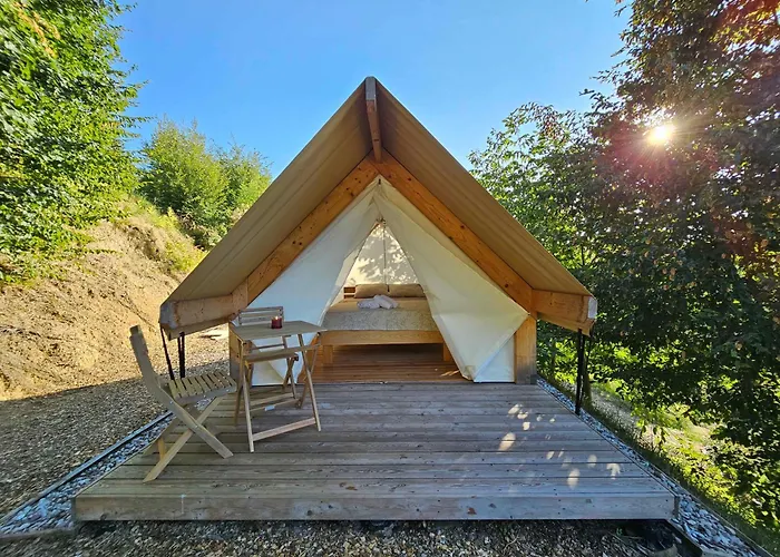 Forrest Garden - Where Nature Meets Comfort