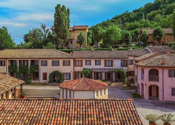 Borgo Degli Ulivi - Castello Di Montegridolfo
