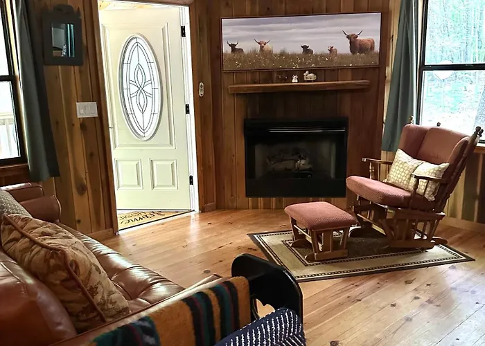 Peaceful, Cozy Cabin In The Woods