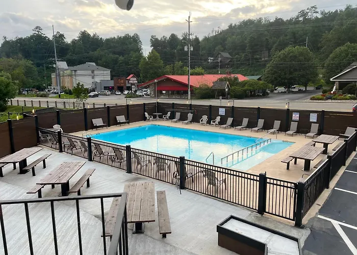 Sleepy Bear Motel