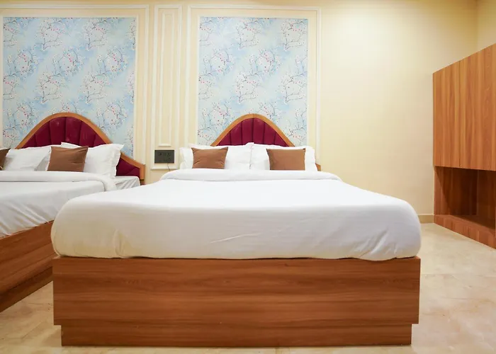 Hotel Al Aziz Palace 30 Mts From Dargah Sharif