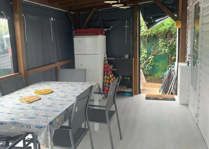Mobil Home Avec Piscine Avec Acces Plage Direct Dans Camping 5 Etoiles