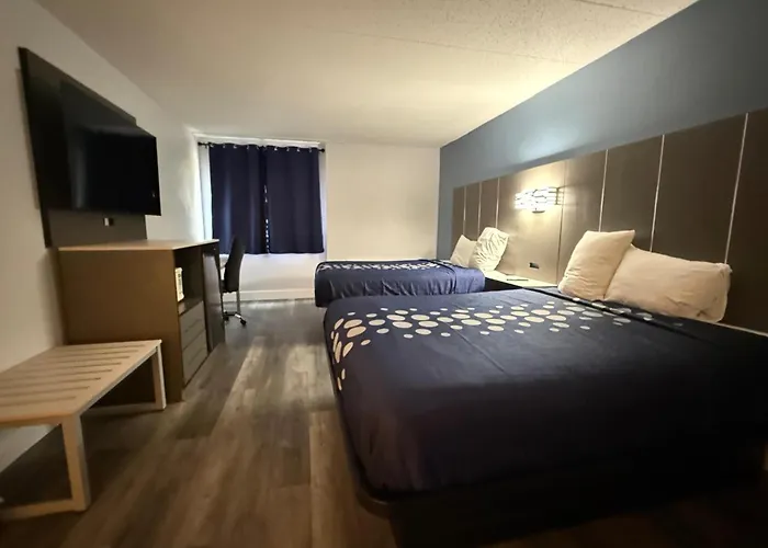 Coratel Inn And Suites By Jasper Lacrosse