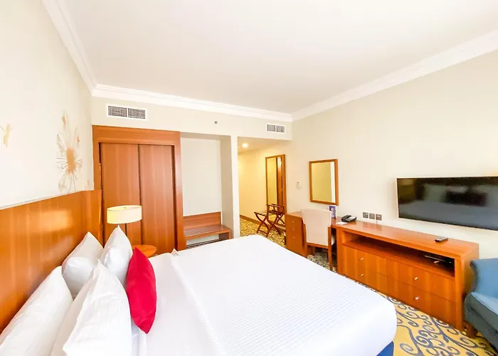 City Seasons Al Hamra Hotel