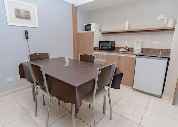Apart Hotel Rivadavia 815