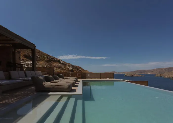 Amal Kythnos Suites