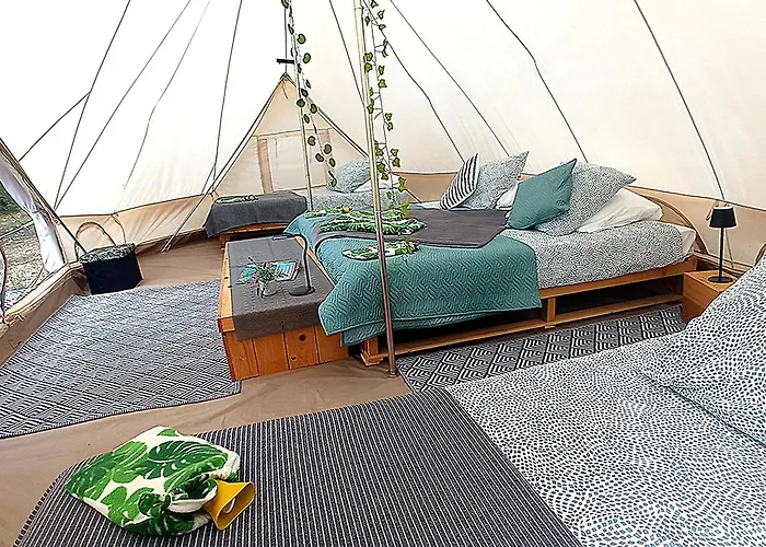 Dordogne Glamping & Camping