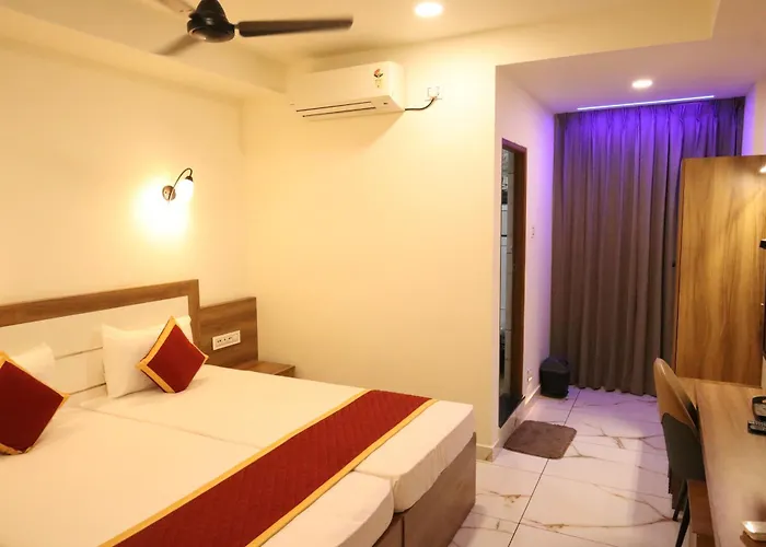 Shanthi Tourist Home