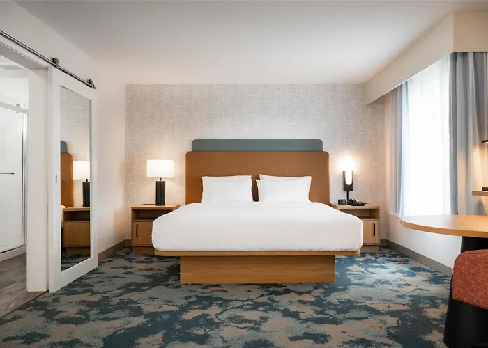 Hampton Inn And Suites La Crosse Downtown