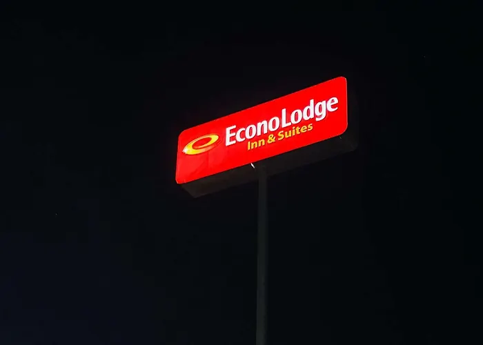 Econo Lodge Inn & Suites