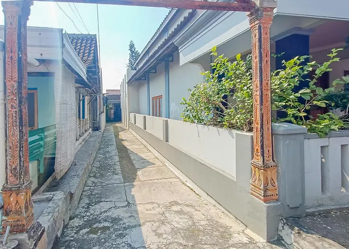 Wiludjeng Guest House Syariah Near Alun Alun Sragen Mitra Reddoorz
