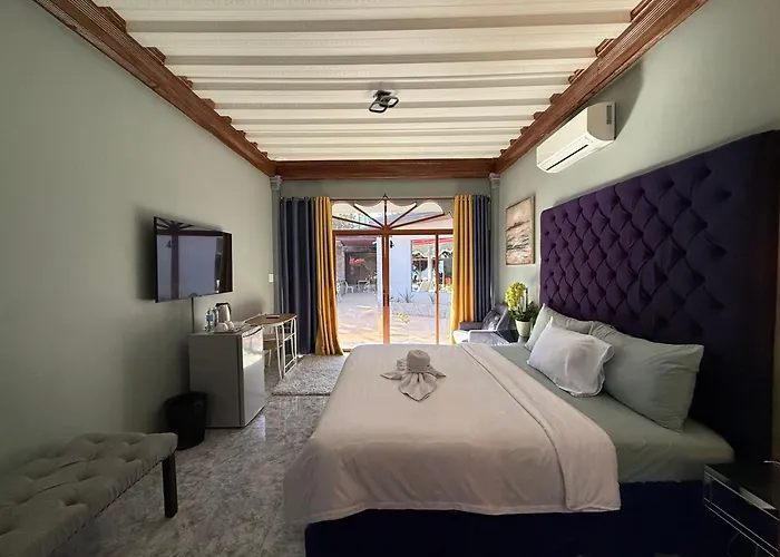 Lawson'S Beach Resort