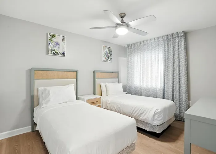 Lighthouse Resort & Club