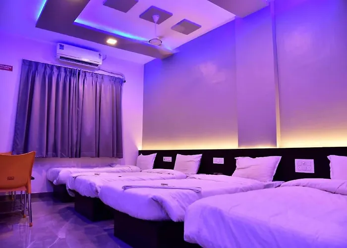 Hotel President Palace, Akkalkot