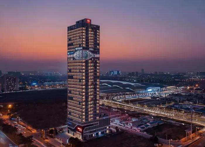 Radisson Red Guangzhou South Railway Station