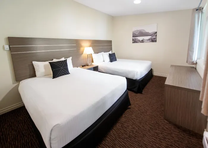 Bayshore Inn & Spa