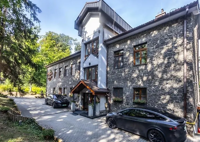 4 Evszak Hegyihotel