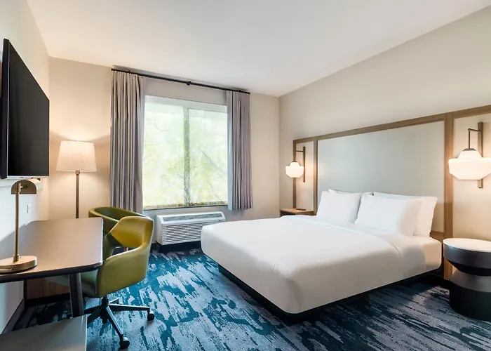 Fairfield Inn & Suites Hanford