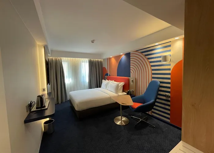 Holiday Inn Express & Suites Lisbon - Principe Real By Ihg