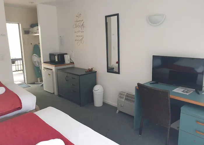 Woodlands Motel
