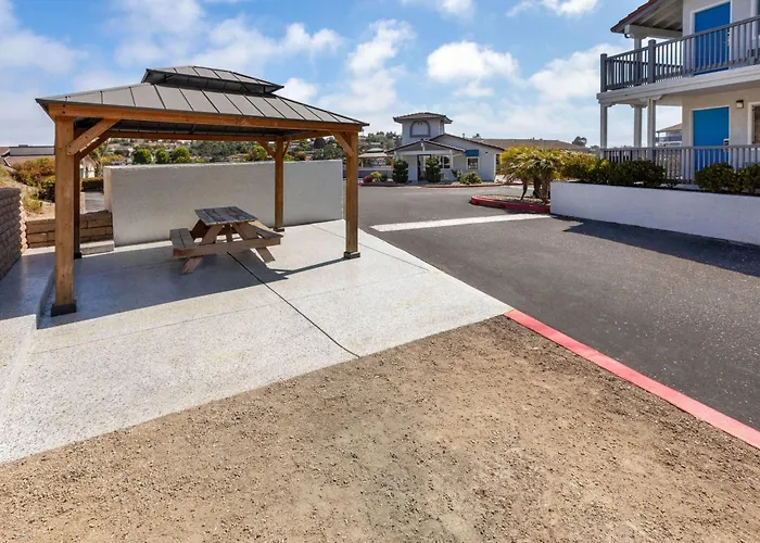 Days Inn By Wyndham Arroyo Grande Pismo Beach