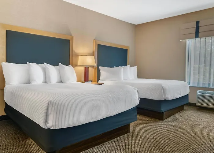 Cambria Hotel Traverse City
