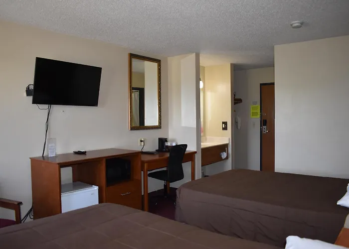 Heartland Hotel & Suites