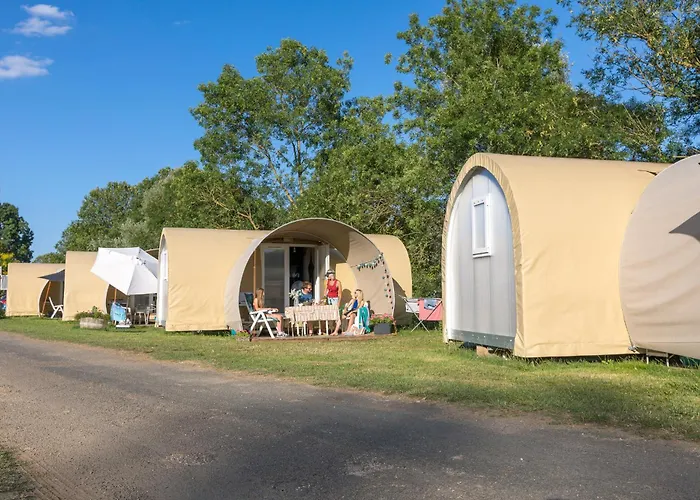 Camping Aux Rives Du Soleil