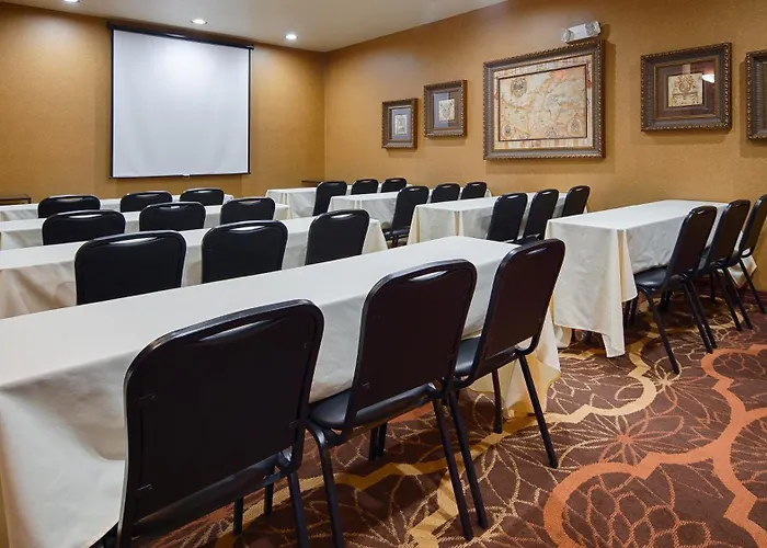 Best Western Plus Crown Colony Inn & Suites