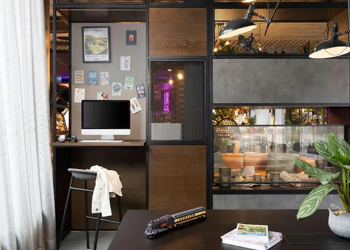 Moxy York