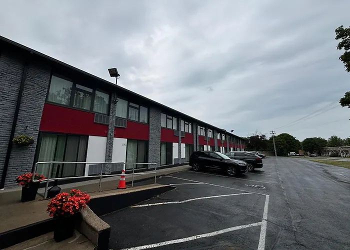 Ramada By Wyndham Kingston