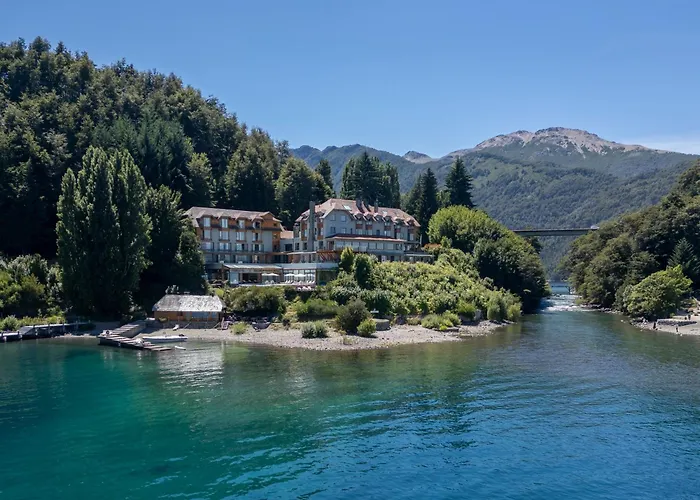 Correntoso Lake & River Hotel