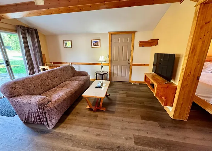 Brookside Motel