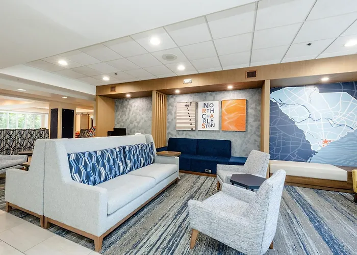 Holiday Inn Express Hotel & Suites Charleston - Northwoods By Ihg