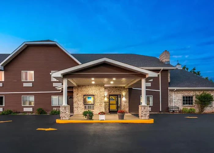 Days Inn & Suites By Wyndham Kaukauna Wi