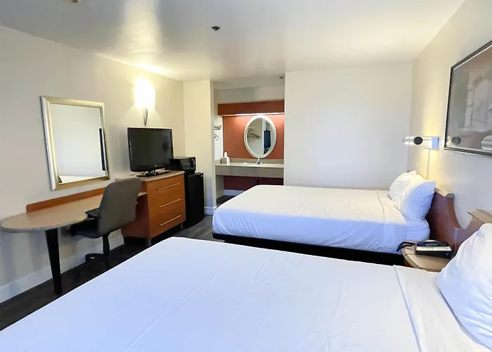 Mojave Desert Inn - Barstow I-15