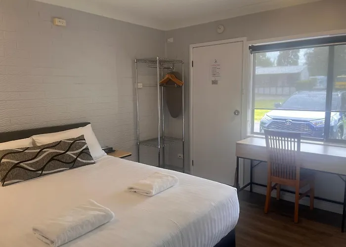 Fern Bay Motel