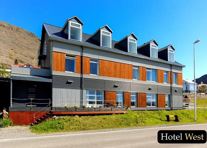 Hotel West
