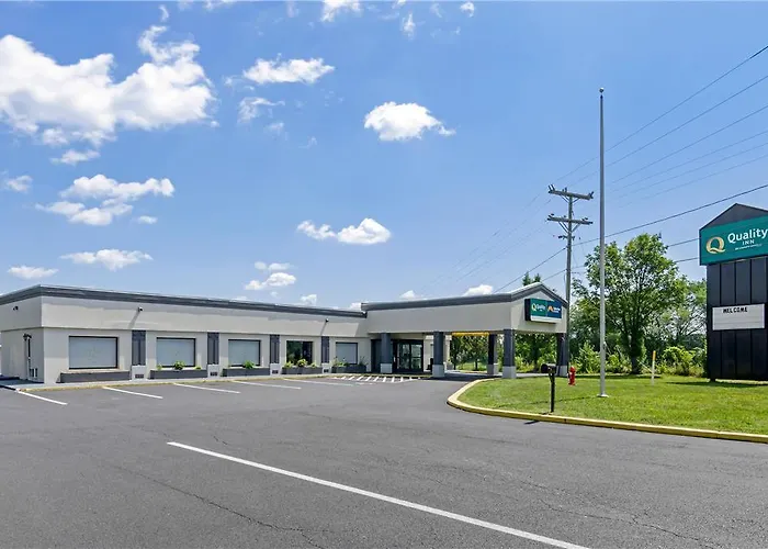 Suburban Studios Verona - Staunton North