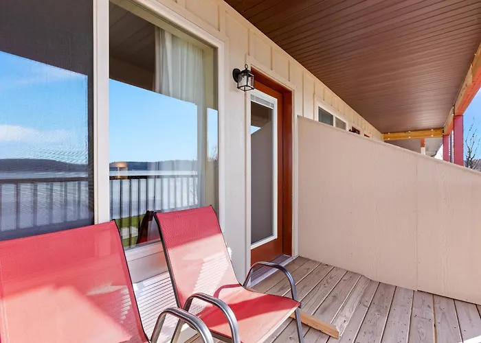 Comfort Inn & Suites Munising-Lakefront