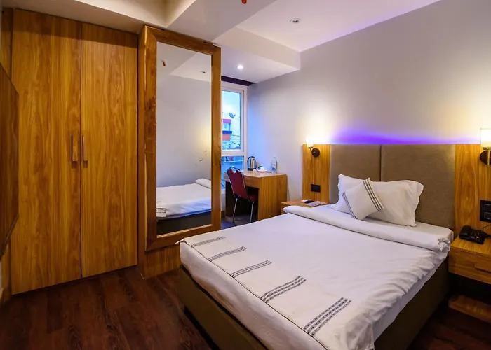Emerald Hotel