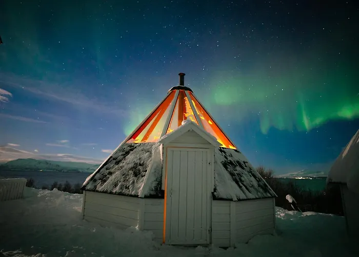 Countryside Tromso- Cozy Glass- Roof Cabins- Aurora Wonderland
