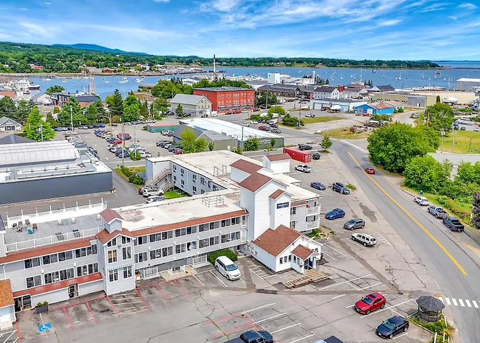 Harborline Hotel