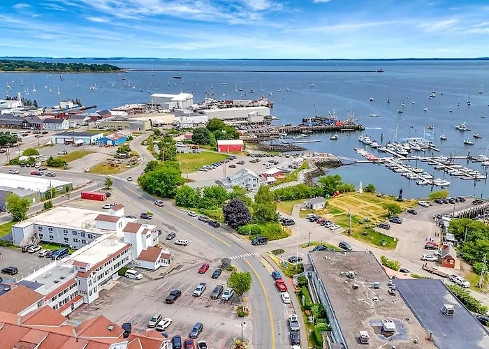 Harborline Hotel