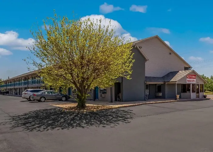 Econo Lodge Inn & Suites Enid South