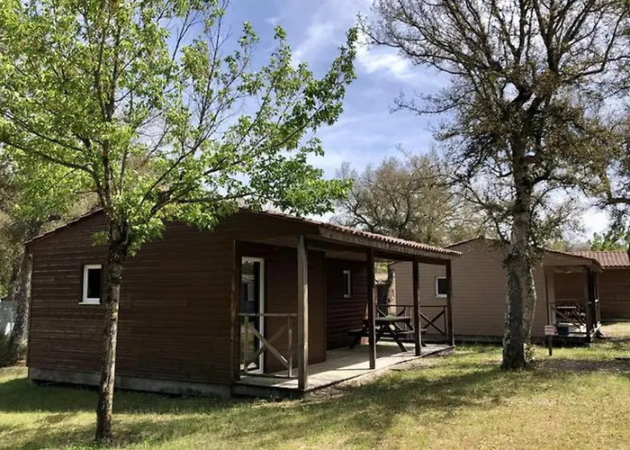 Chalet Confortable Avec Terrasse Pour 7 Personnes - Api-1-52-227
