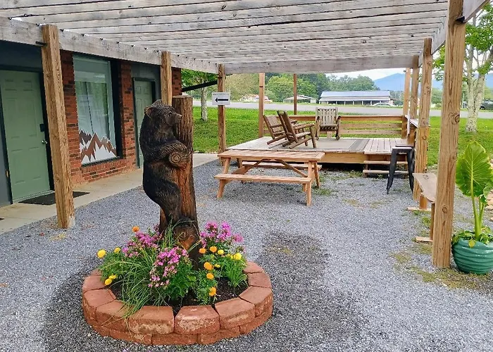 Wild Mountain Lodge
